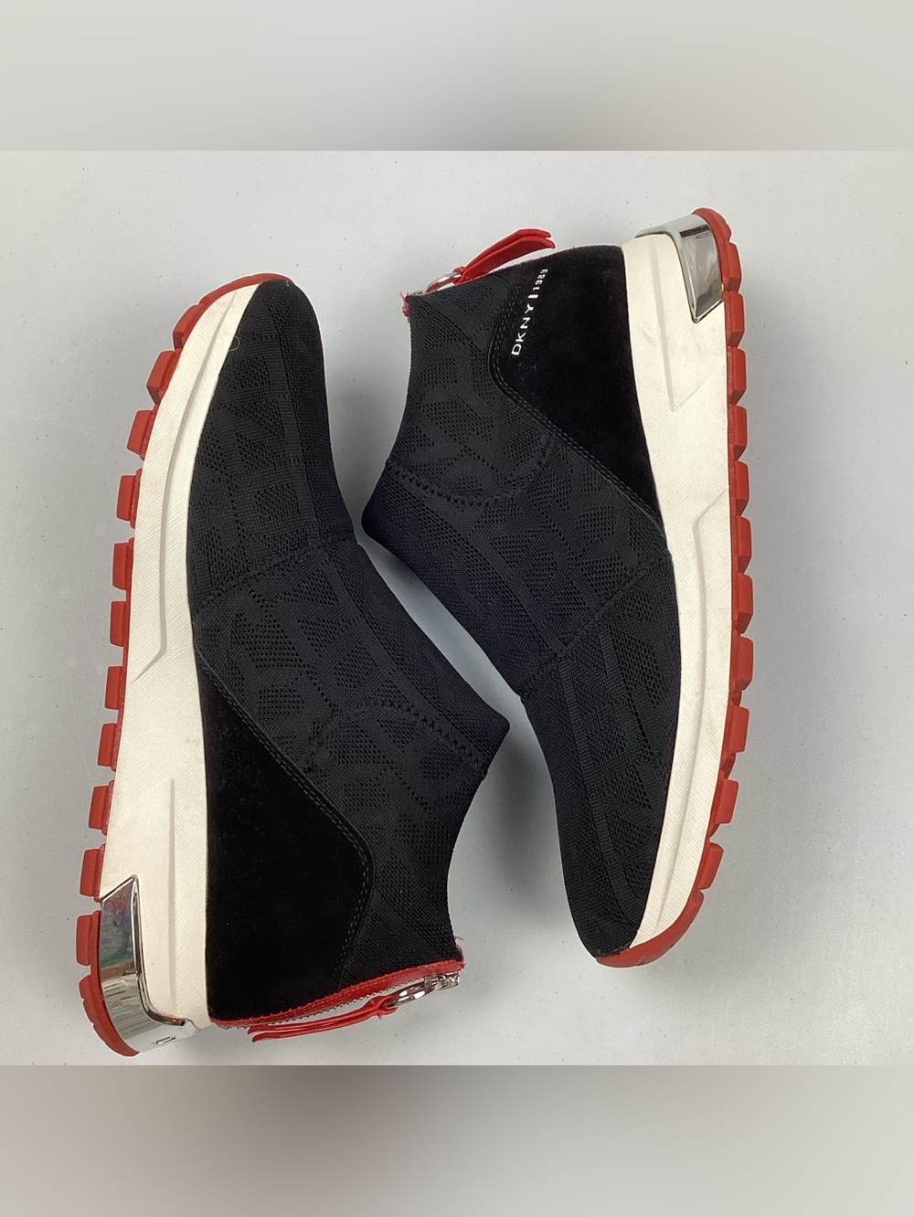 DKNY Mylo Women’s High Top Sock Sneakers Black Red Zip Back Fashion Shoes